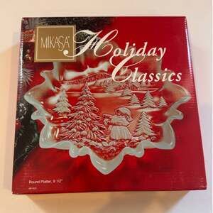 New in Box Vtg Mikasa Holiday Classics 9.5" Round Platter